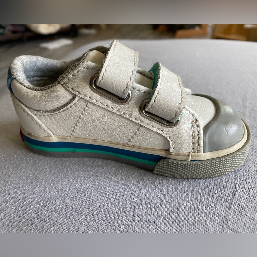 See Kai Run toddler shoe (left shoe only)
